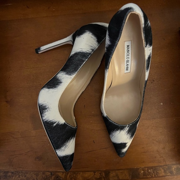 Never Worn NIB Manolo Blahnik Pumps size 40 1/2 - Picture 8 of 8